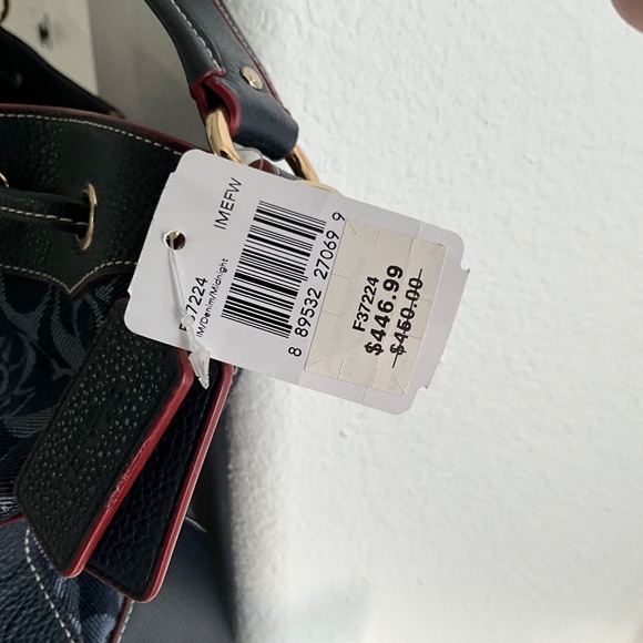 Brand new with tags coach bucket bag. - Picture 7 of 11